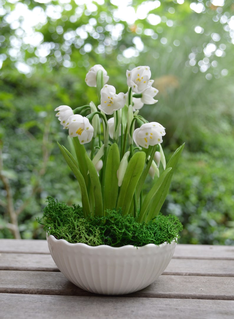 La porcelaine froide : un matériau adapté aux fleurs artisanales