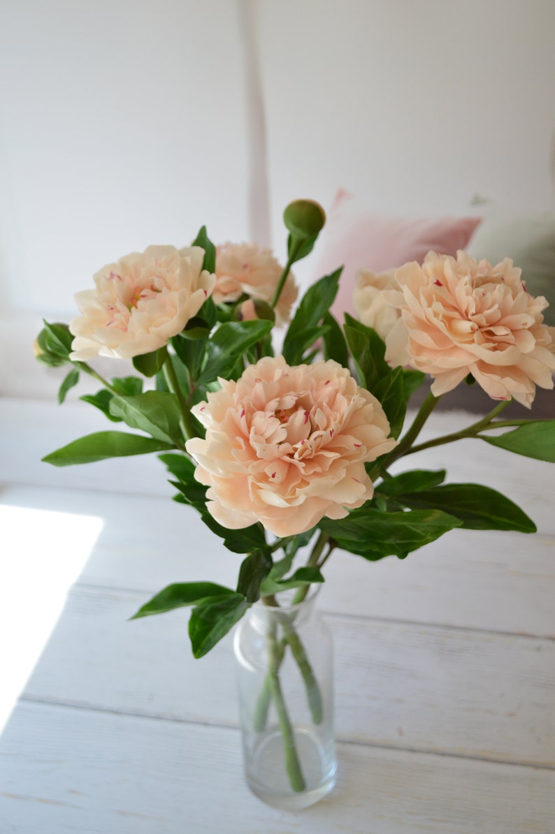 Pivoine rose en pâte polymère florale - Branche avec fleur épanouie et boutons, diamètre 10-11 cm, hauteur 38-40 cm