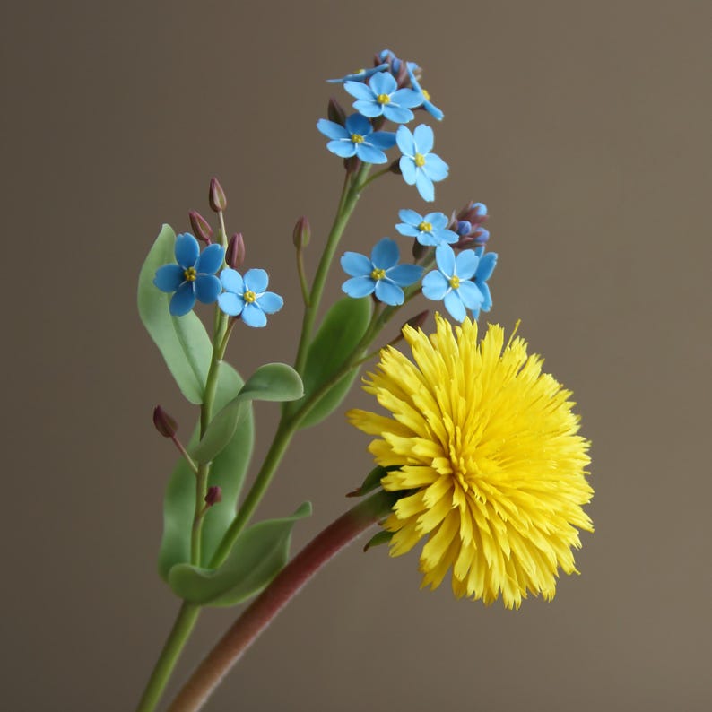 Fleurs en porcelaine froide Pissenlit artificiel Myosotis Sculpture botanique Bouquet fait main Hauteur 23 cm