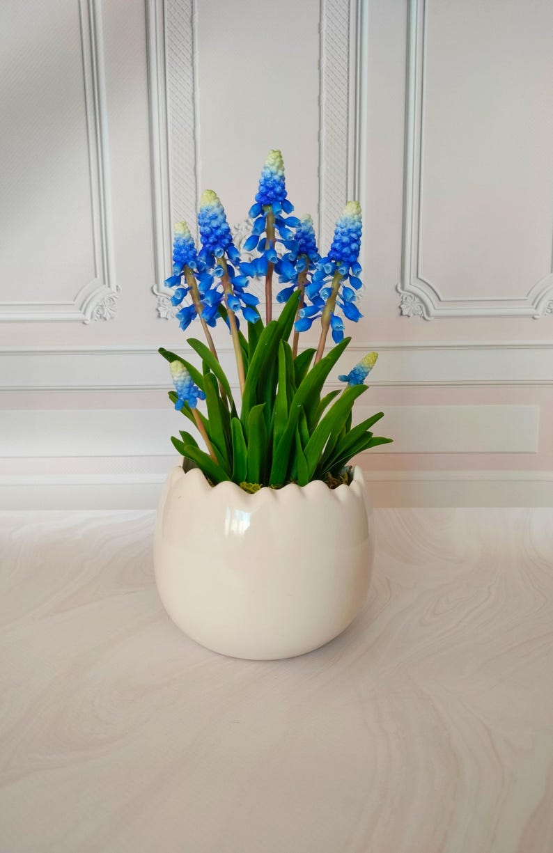 Muscari en Porcelaine Froide Fait Main | Fleurs de Printemps Bleues | Décoration Maison Artisanale