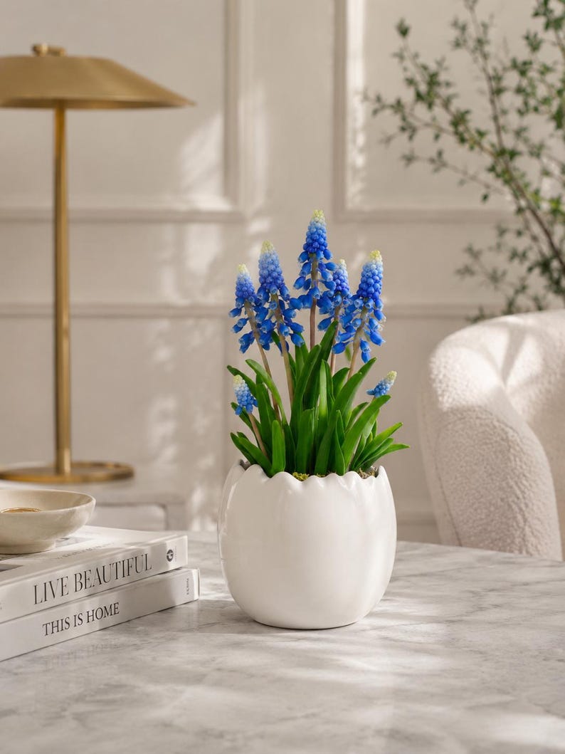 Muscari en Porcelaine Froide Fait Main | Fleurs de Printemps Bleues | Décoration Maison Artisanale