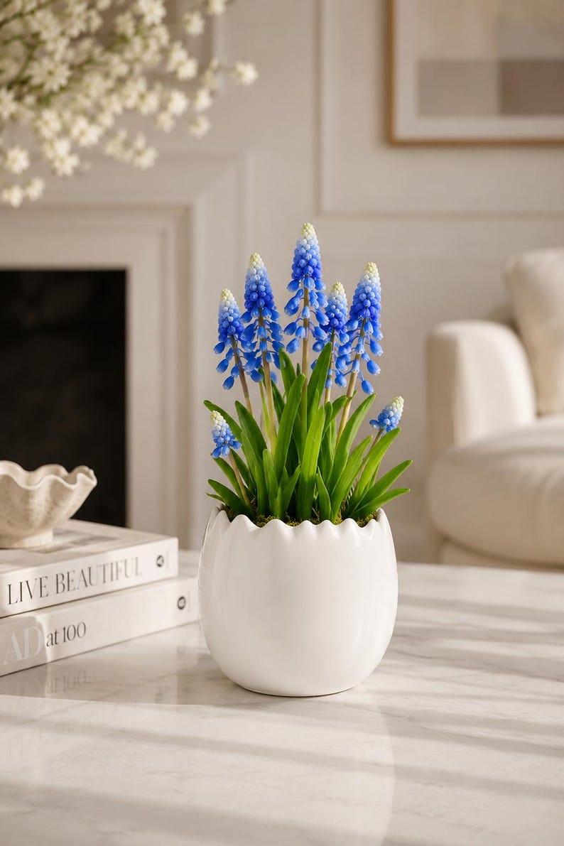 Muscari en Porcelaine Froide Fait Main | Fleurs de Printemps Bleues | Décoration Maison Artisanale
